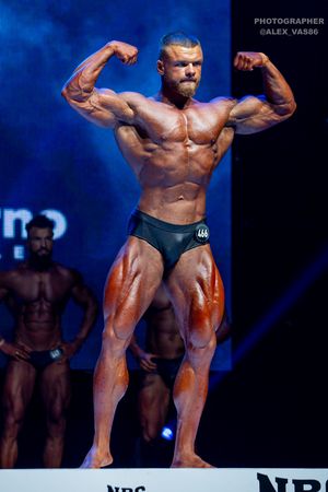 CLASSIC PHYSIQUE +178